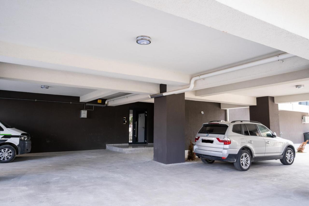 Velier Holiday Apartments Mamaia Esterno foto