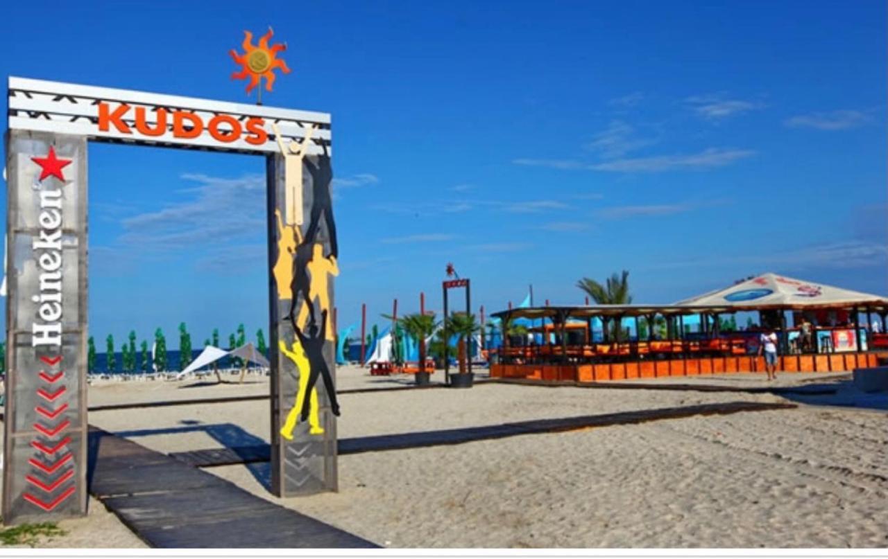 Velier Holiday Apartments Mamaia Esterno foto
