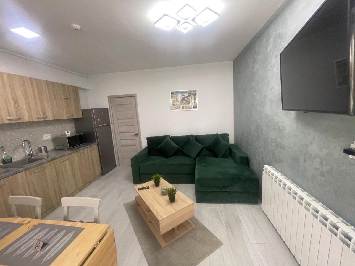 Velier Holiday Apartments Mamaia Esterno foto