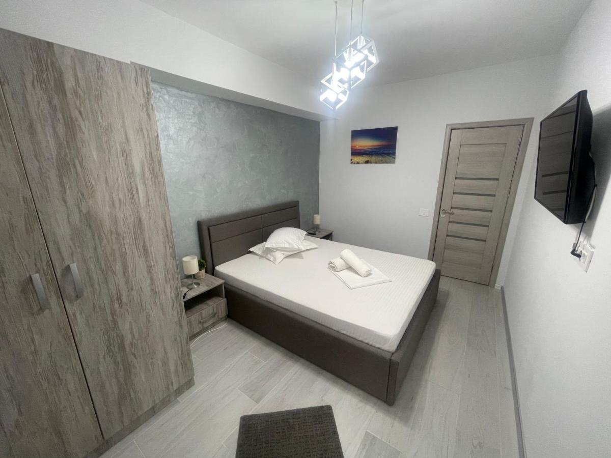 Velier Holiday Apartments Mamaia Esterno foto